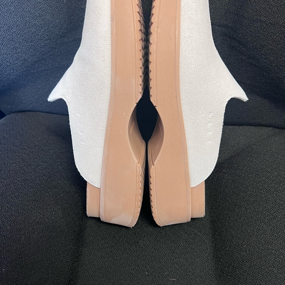 Reef Vista Skye modern clog in vintage suede color. Size 8 Almost brand new. - Picture 3 of 6